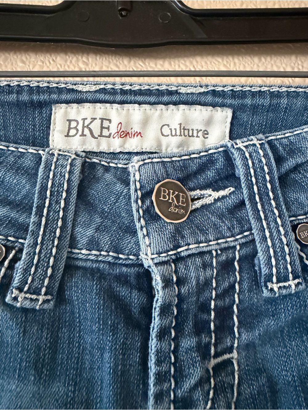 BKE Women’s Bootcut Jeans in Faded Blue Wash - Picture 6 of 8